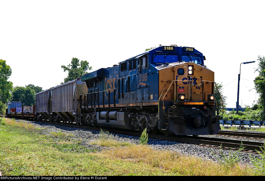 CSX 3188 on X-404